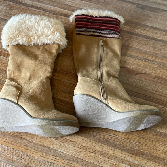 Tall suede zippered furry boots 8M - Picture 4 of 8